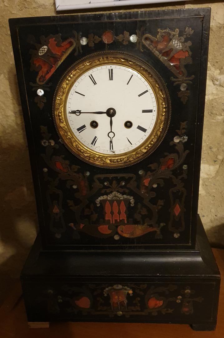 Horloge de cheminée Napoléon III (h. 39 larg. 25 Prof. 14) - Prix : 120  €uros